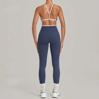 Women's Seamless Yoga Sets Sports Fitness Gym Sleeveless Vest Hip-lifting Slim Fit Pants Suits Running Training Workout Sets