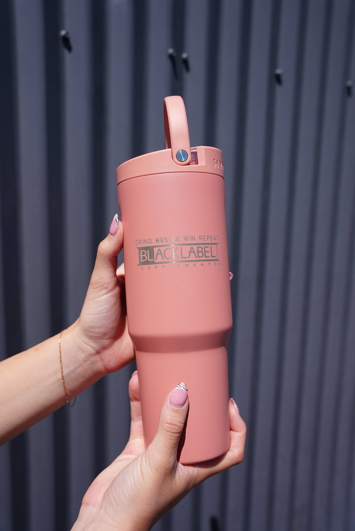HYDROJUG 32 OZ. SPORT CUP - Level Up Fitness Shop